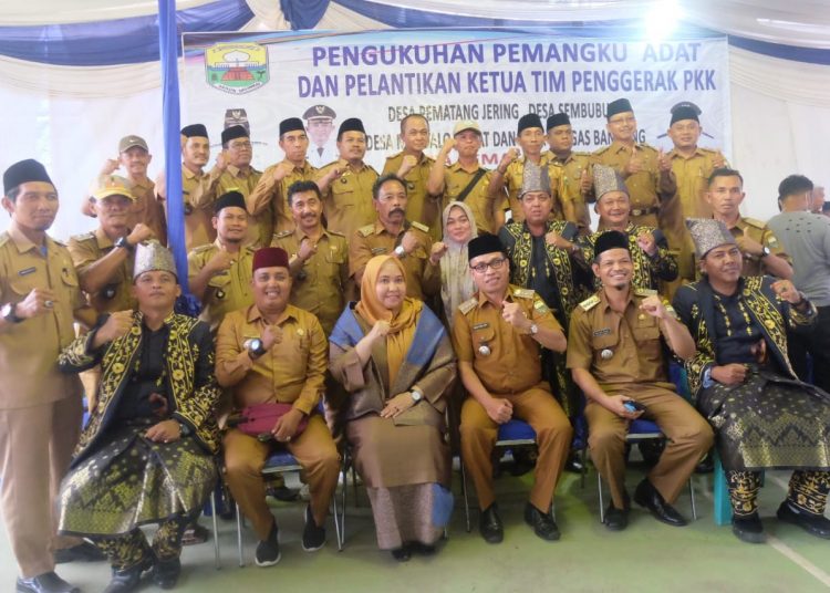 Pemangku Adat