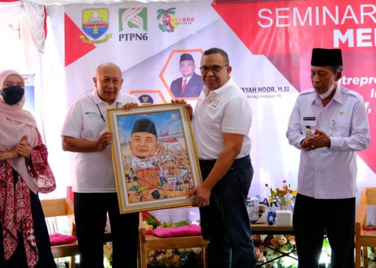 Seminar Merah putih