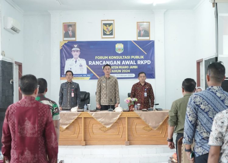 Pj Bupati Bahcyuni Buka Forum Konsultasi Publik di Aula Bappeda Muaro Jambi