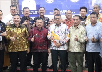 Gubernur Al Haris Teken MoU dengan Universitas Negeri Padang Tingkatkan SDM