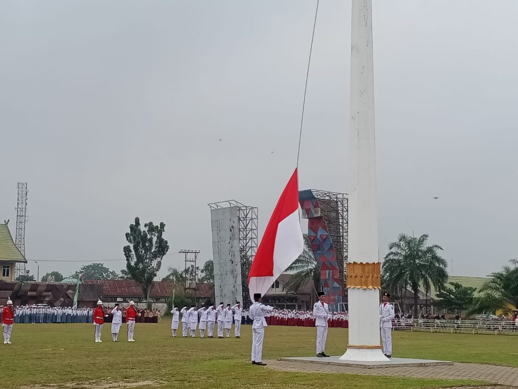 Pengibaran Bendera Sangsaka Merah Putih