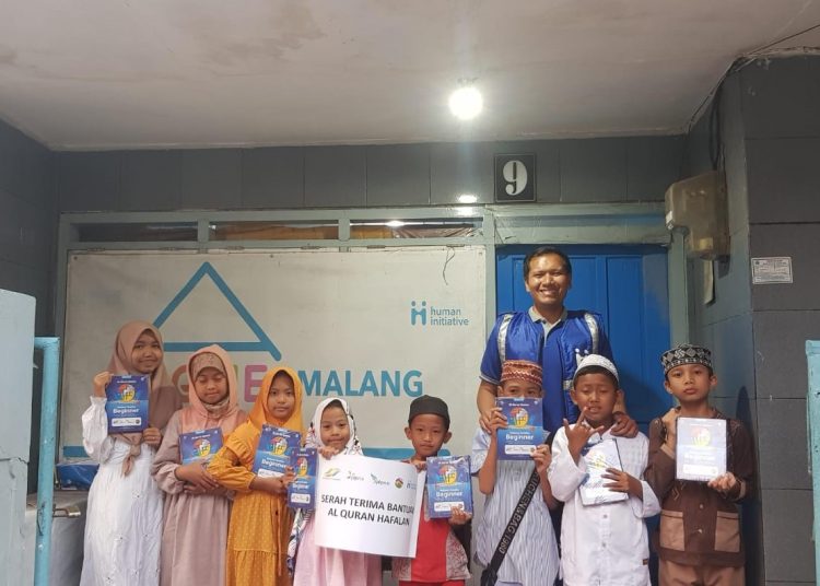 PTPN XI, ANAK PERUSAHAAN HOLDING PTPN III (PERSERO) BERIKAN BANTUAN AL-QUR’AN BRAILLE DAN HAFALAN KEPADA 30 ANAK YATIM