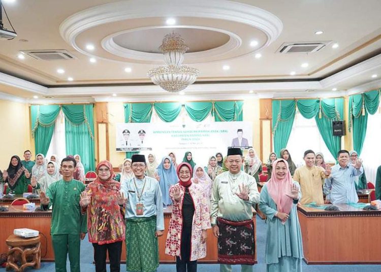 Bupati Batanghari Membuka Bimbingan Teknis Sekolah Ramah Anak