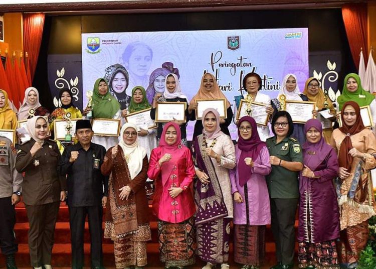 Nuraini Zubir Istri Wakil Bupati Batang Hari hadiri Peringatan Hari Kartini ke-146 tahun 2024