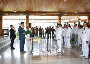 Bupati Mhd. Fadhil Arief Lantik dan Kukuhkan Kepala Desa Penyesuaian Masa Jabatan