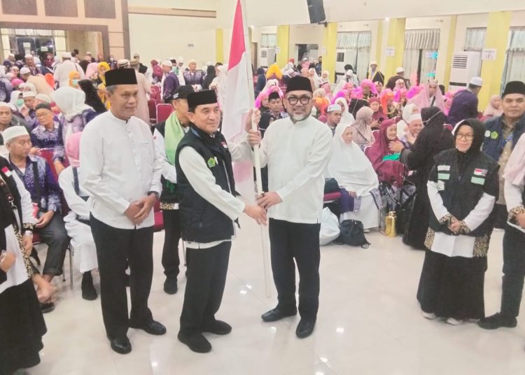 Sekretaris Daerah (Sekda) Provinsi Jambi Dr. H. Sudirman, SH, MH menyampaikan ucapan terima kasih kepada seluruh Panitia Penyelenggara Ibadah Haji (PPIH)