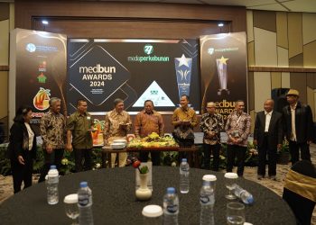 Dalam sukacita merayakan hari jadi yang ke-27 tahun, Media Perkebunan memberikan apresiasi penghargaan dalam malam anugerah Medbun Awards 2024