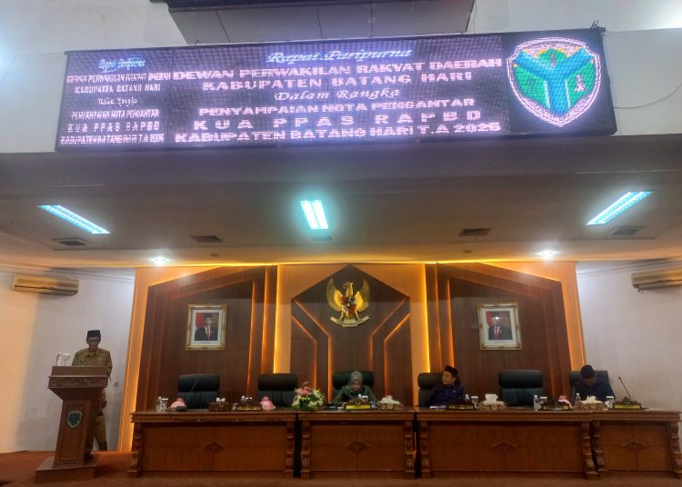 Wakil Bupati Batang Hari hadiri Rapat Paripurna DPRD Kabupaten Batang Hari