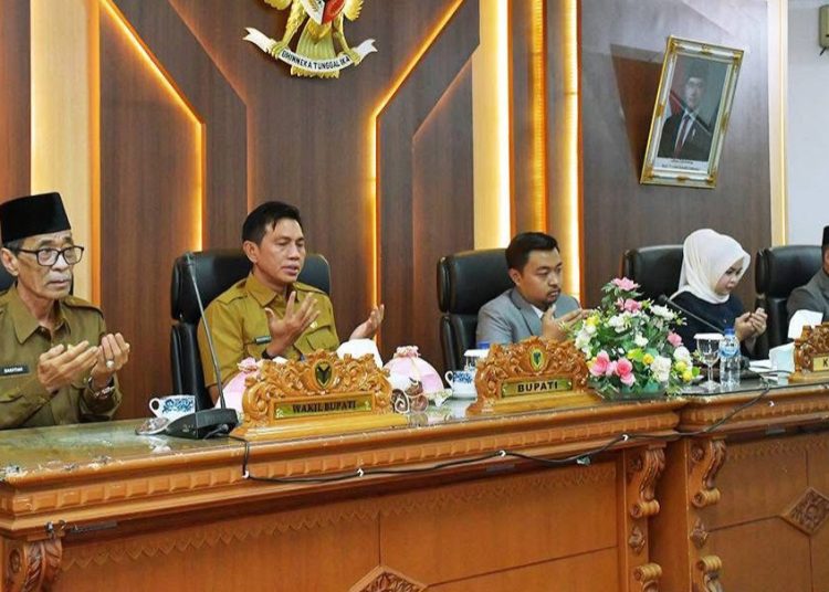 Ketua Rahmad Hasrofi menyampaikan bahwa hasil penetapan pasangan calon Bupati dan calon Wakil Bupati Batang Hari terpilih pada pilkada tahun 2024 akan kembali dilanjutkan ke Provinsi