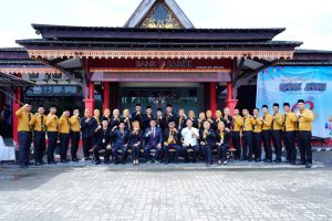 Bupati Fadhil juga menyampaikan Kepada semua jajaran Direksi, seluruh karyawan karyawati kami mengajak marilah masing-masing meningkatkan kemampuan personil yang handal untuk menjadi profesional perbankan