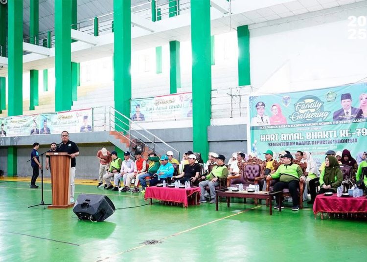 Isah menyampaikan ucapan selamat hari Amal Bakti Kementerian Agama Republik Indonesia ke-79 tahun 2025 yang mengusung Tema "Umat Rukun Menuju Indonesia Emas"