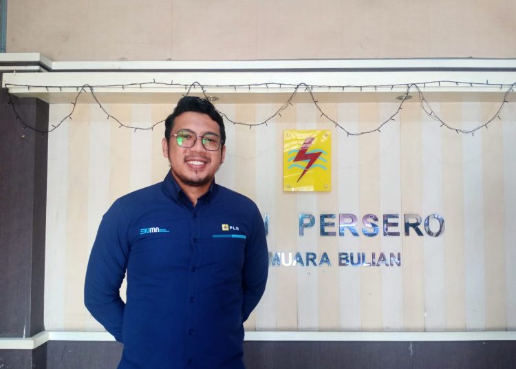 Fauzan menjelaskan untuk pelanggan pascabayar dengan tagihan bulanan akan secara otomatis dikurangi 50% pada saat bayar listrik. Dan pelanggan prabayar akan dapat potongan 50% yang langsung didapatkan saat pelanggan membeli token listrik