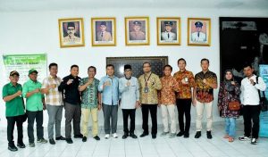 Manager PT.PLN (Persero) UP3 Jambi Ediwan beserta jajaran memaparkan dan menjelaskan akan implementasi paket kebijakan ekonomi untuk kesejahteraan bagi Pemerintah Batang Hari dan Masyarakat