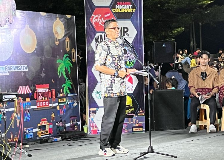 Batanghari ini milik kita bersama, maka marilah kita gelorakan dengan semangat yang sama. Acara ini merangkul semua pemangku kepentingan terkait untuk mempromosikan wisata pedestrian aek meliuk