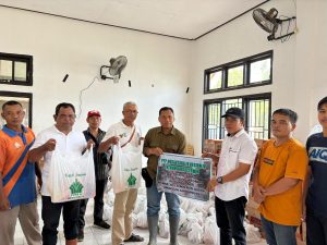 Bantuan bencana alam banjir untuk 100 KK warga desa Lidung kecamatan Sarolangun, 60 KK untuk desa Tendah kecamatan Cermin Nan Gedang, 60 KK warga desa Pulau Pandan kecamatan Limun dan 28 KK karyawan dan PKWT Kebun CNG PTPN Regional 4, diserahkan langsung Kasubag TJSL Regional 4, Sumarfin Purba
