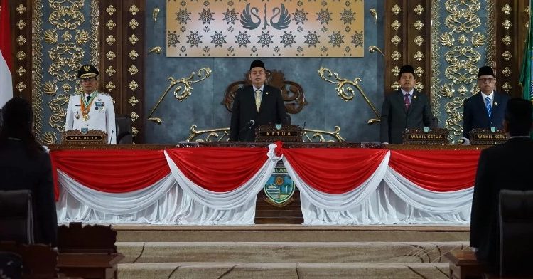 Maulana - Diza Resmi Memimpin