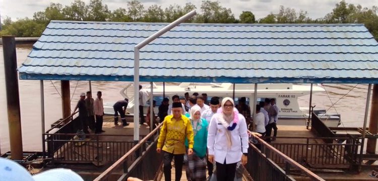 Masyarakat Desa Sungai Tawar