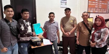 Penyerahan dokumen dilakukan di Mapolres Tanjab Barat dan diterima langsung oleh Kanit Intel Polres Tanjung Jabung Barat