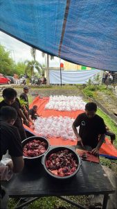 ,,, Idul Adha tahun ini kita berqurban sapi dan kambing sebanyak 131 ekor. Seluruh  unit kebun dan PKS yang ada di Jambi dan Sumbar memotong hewan qurban