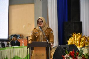 Dillah Hich hadir langsung menyambut wisuda penting itu. Dari acara wisuda itu Dillah bergegas ke Desa Sukamaju Kecamatan Geragai. Ia menyambut kunjungan khusus Panglima Komando Gabungan Wilayah Pertahanan I Republik Indonesia Letnan Jendral Kunto Arif Wibowo.