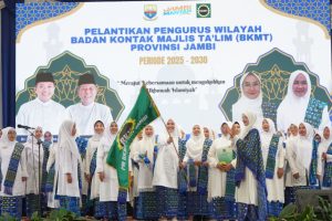 Hj. Hesti Haris juga mengingatkan pentingnya bijak dalam bermedia sosial. Ia mengajak para anggota BKMT untuk tidak mudah terprovokasi ataupun menyebarkan informasi yang belum jelas kebenarannya