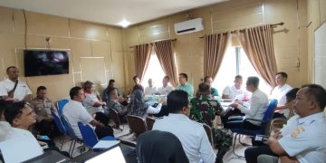 Rapat yang digelar di ruang kerja Asisten Ekonomi dan Pembangunan Setda Tanjab Timur itu dipimpin Kepala Badan Kesbangpol Tanjab Timur, Zekki Zulkarnaen