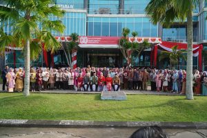 Momentum HUT RI ke-80 adalah saat yang tepat. Kami serahkan penghargaan masa pengabdian untuk 4.275 karyawan