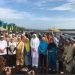Bupati Tanjabtim, Dillah Hikmah Sari, dalam sambutannya menyampaikan rasa syukur atas kelancaran acara Mandi Safar tahun ini