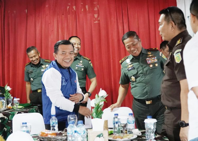 Gubernur Al Haris menilai bahwa kegiatan ini merupakan ajang yang sangat positif, tidak hanya sebagai wadah bagi pelajar dan atlet muda untuk menyalurkan minat dan bakat, tetapi juga menjadi sarana untuk menguji hasil latihan yang telah mereka jalani selama ini