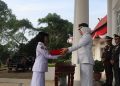Bertindak sebagai inspektur upacara Bupati Tanjab Timur. Hj Dillah Hikmah Sari sedangkan komandan upacara Kasat Lantas Polres Tanjab Timur Iptu Meisilin lobat, sedangkan pembaca teks proklamasi ketua DPRD Tanjab Timur Hajjah Zilawati