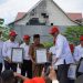 Wagub Sani menyampaikan penghargaan yang setinggi-tingginya kepada Rektor, jajaran pimpinan, para dosen, panitia, serta mahasiswa senior Universitas Jambi yang telah bekerja keras sehingga rangkaian kegiatan PKKMB tahun 2025 berjalan lancar, tertib, dan penuh dengan nilai edukasi. "Bagi adik-adik mahasiswa baru, PKKMB menjadi pintu gerbang untuk memasuki kehidupan akademik yang sesungguhnya