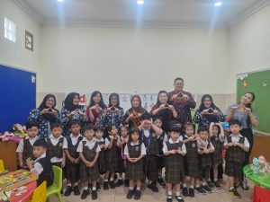 Akreditasi ini bukan hanya menilai aspek akademik, tetapi juga kesehatan, keamanan, kenyamanan belajar anak, kebersihan lingkungan, kualitas pengajaran, hingga kompetensi tenaga pendidik
