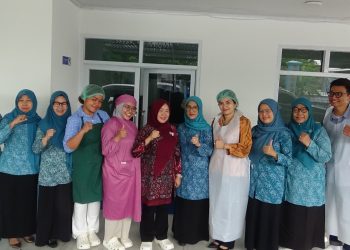 Hj. Hesti Haris menyampaikan apresiasi atas pengelolaan SPPG Pasir Putih yang dinilai telah memenuhi standar pelayanan gizi masyarakat