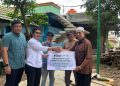 Bantuan PTPN IV Regional 4 untuk kenyamanan ibadah umat Islam itu, langsung diserahkan Kasubag TJSL Regional 4, Sumarfin Purba kepada Ketua Masjid Jami' Al-Mabrur, Drs H Sumantri dihadapan pengurus lain dan jamaah