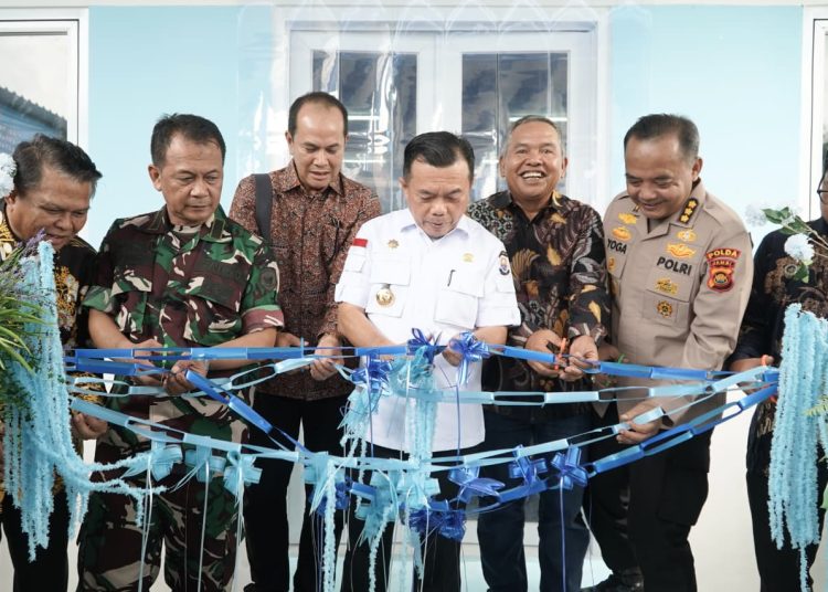 Dengan memberikan makanan bergizi kepada anak sekolah dan kelompok rentan, program ini bertujuan untuk meningkatkan kesehatan dan tumbuh kembang anak-anak, ibu hamil, dan ibu menyusui
