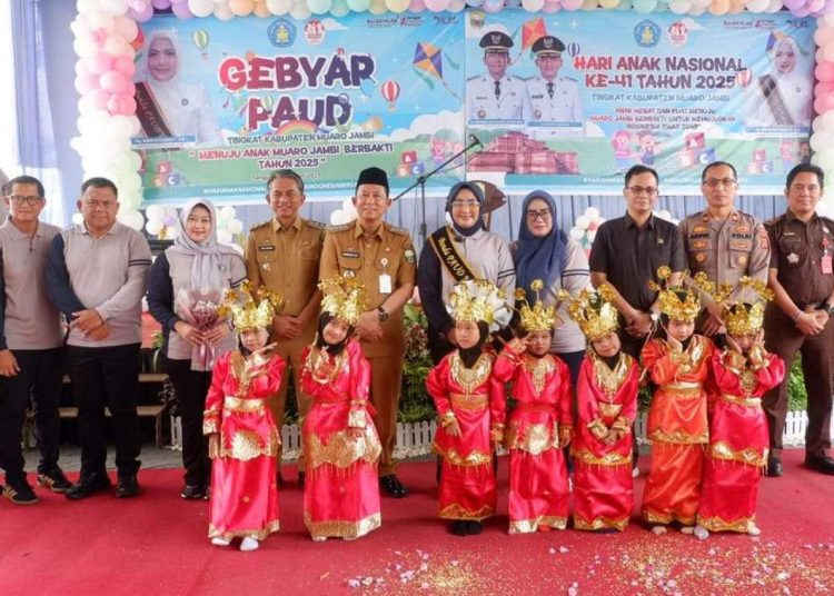 Bupati Bambang Bayu Suseno menegaskan bahwa Pendidikan Anak Usia Dini (PAUD) memiliki peran vital dalam membentuk karakter, kecerdasan, dan kepribadian anak sejak dini