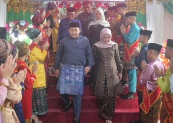 ’Selamat ulang tahun Kabupaten Sarongun. Dibawah kepemimpinan sahabat saya H Hurmin, saya yakin sahabat saya mampu membuat Sarolangun lebih baik, lebih kreatif dan inovatif