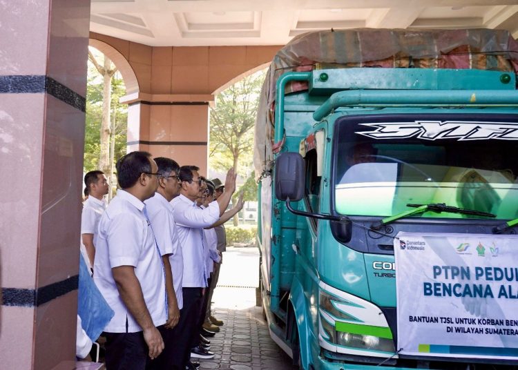 Perusahaan yang berada di bawah subholding PTPN III (Persero) itu menurunkan bantuan logistik berupa beras, air kemasan, mi instan, telur ayam, makanan siap saji, serta obat-obatan dan perlengkapan