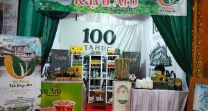 Bupati Kerinci, Monadi S.Sos, MSi mengakui bahwa Teh Kayu Aro dari kebun Teh peninggalan penjajah Belanda di kecamatan Kayu Aro kabupaten Kerinci, memiliki aroma khas Teh dari pegunungan Kerinci