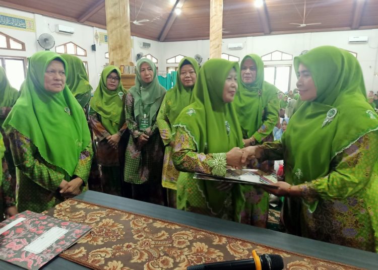 Terima kasih telah memberi kepercayaan kepada kami untuk memimpin organisasi PAC Muslimat NU Telanaipura ini. Saya bersama Pengurus menyadari bahwa kami tidak akan bisa berbuat banyak untuk menjalankan berbagai program organisasi tanpa bantuan dan dukungan dari berbagai pihak, baik pemerintah dan seluruh elemen masyarakat lainnya