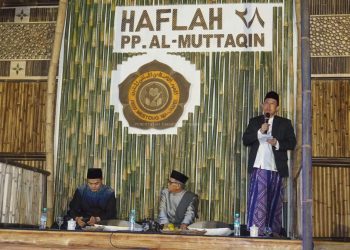Kami berharap para santri ini tidak hanya mahir dalam ilmu agama, tetapi juga mampu beradaptasi dengan kemajuan teknologi dan memberikan solusi nyata bagi pembangunan daerah
