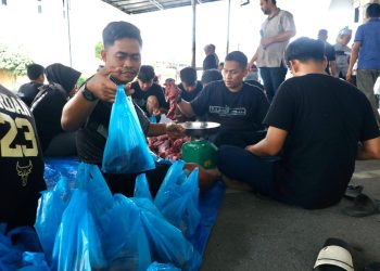 Direktur Utama PTPN IV PalmCo Jatmiko K. Santosa mengatakan, sebagian besar hewan kurban berasal dari iuran sukarela karyawan muslim di lingkungan perusahaan
