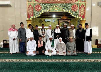 Ketua DKM Masjid Al Munawwaroh Basri Ismail mengatakan, qurban bukan hanya sekedar menyembelih hewan, tetapi merupakan bentuk ketaatan, ketakwaan dan wujud syukur tertinggi seorang hamba kepada Allah SWT