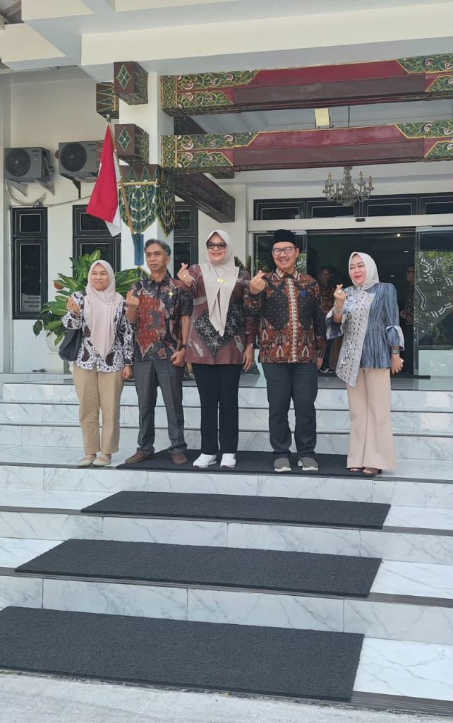 Bupati Tanjab Timur, Dillah Hikmah Sari, menyatakan bahwa hasil dari kunjungan kerja ini akan menjadi referensi penting yang siap diadaptasi di Bumi Sepucuk Nipah Serumpun Nibung