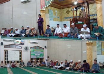 Tahun baru Islam mengingatkan umat Islam akan peristiwa hijrah. Hijrah yang dilakukan oleh Rasulullah SAW dari Makkah ke Madinah bukan hanya perpindahan tempat, tapi merupakan sebuah perpindahan dari masa jahiliyah menuju masyarakat yang lebih baik
