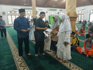 Bantuan yang diberikan diharapkan dapat meringankan beban orang tua sekaligus memberikan semangat baru bagi Siswa/ MI dan MTs untuk terus fokus belajar dan meningkatkan prestasi di sekolah