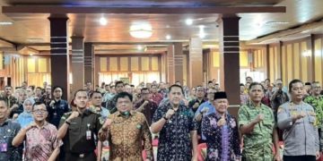 Camat harus produktif dan stand by di wilayah tugas. Untuk itu, kita perbaiki rumah dinasnya